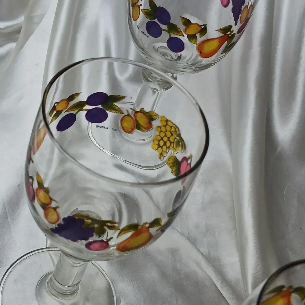 VINTAGE MADE IN ITALY CERVE GLASS DECANTER & 4 GOBLET SET FRUIT PATERN